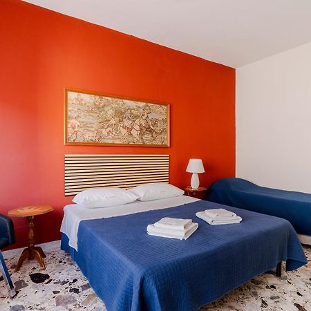 Hotel Casa Di Madre Antonia à Brindisi Extérieur photo
